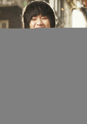Ẩn Thân (Secretly Greatly) [2012]