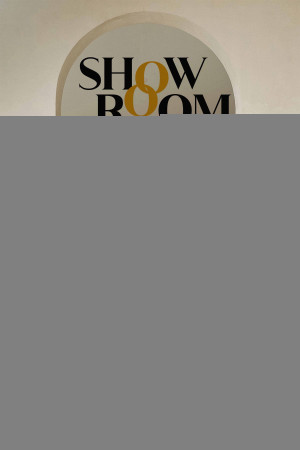 Bán Thân (Showroom) [2022]