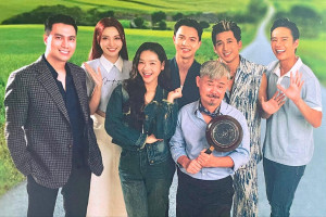 Xem phim Những Nẻo Đường Gần Xa